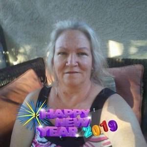 Meet your Posher, Carrie